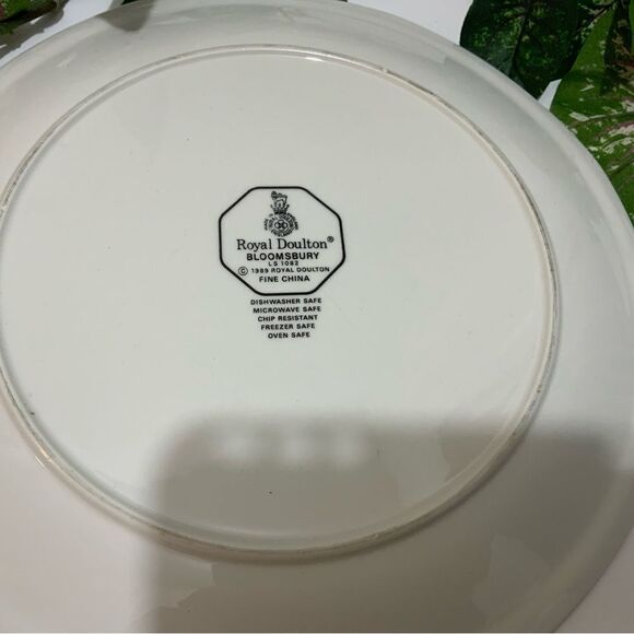 VTG ROYAL DOULTON BLOOMSBURY 10 1/2" DINNER PLATE b1 - Picture 5 of 6
